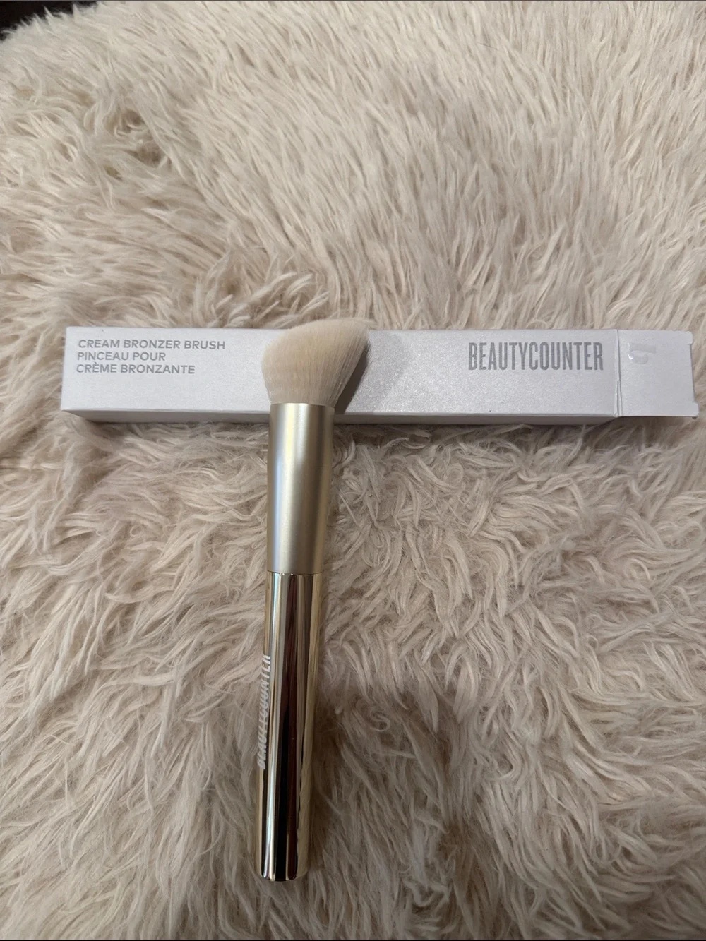 beautycounter Champagne and White Cream Bronzer Brush